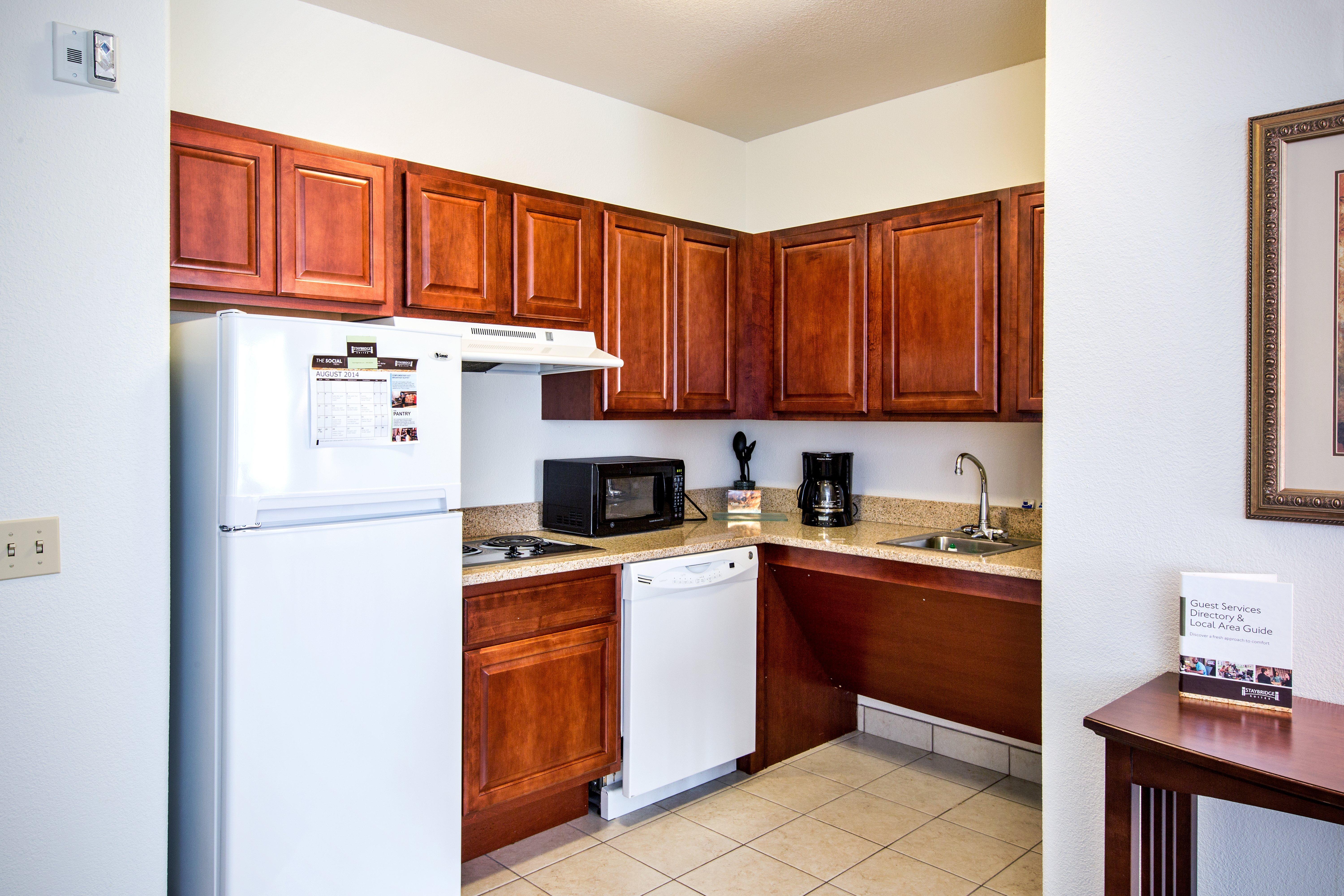 Staybridge Suites Rockford By Ihg Екстериор снимка