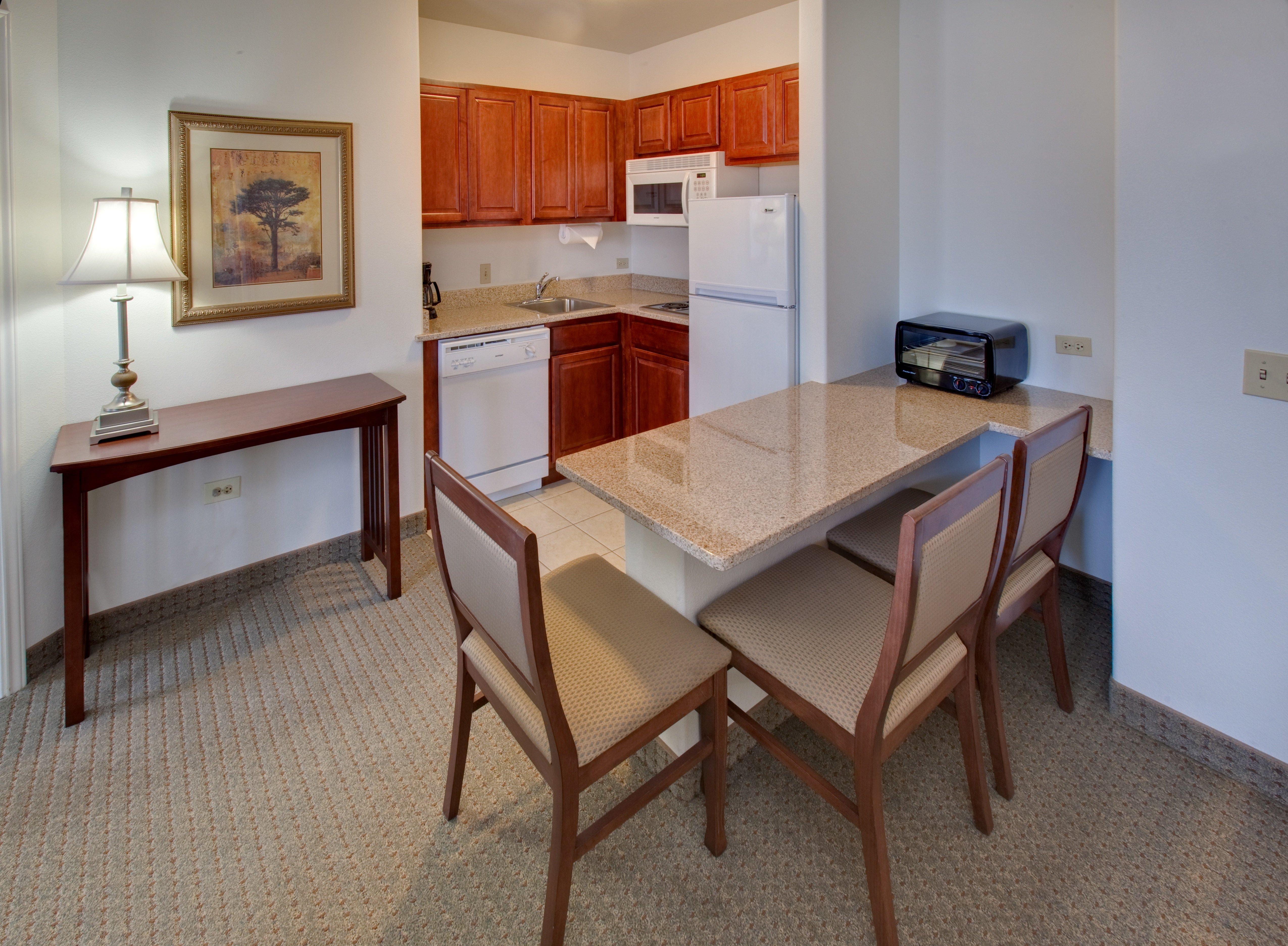 Staybridge Suites Rockford By Ihg Стая снимка