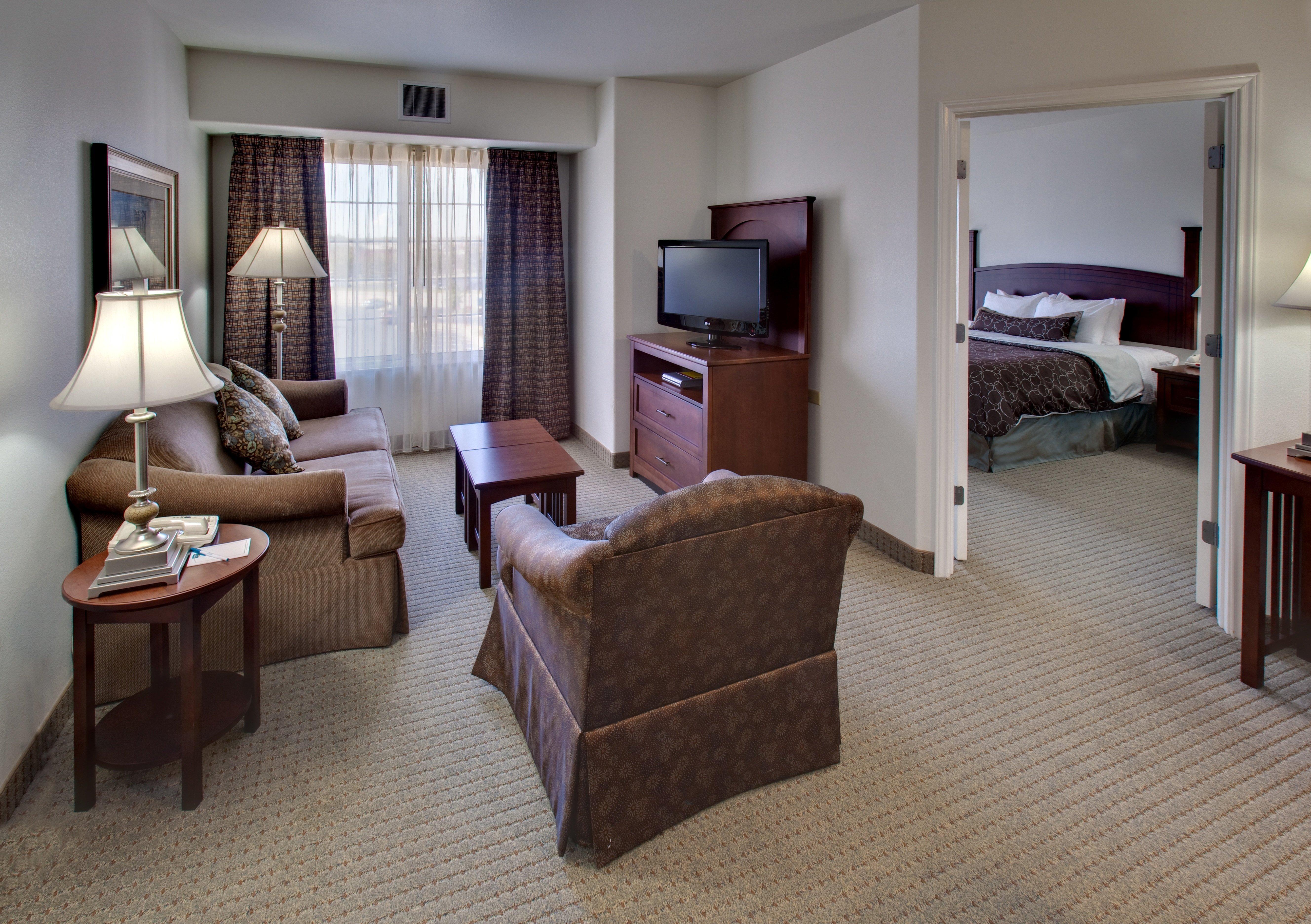 Staybridge Suites Rockford By Ihg Стая снимка