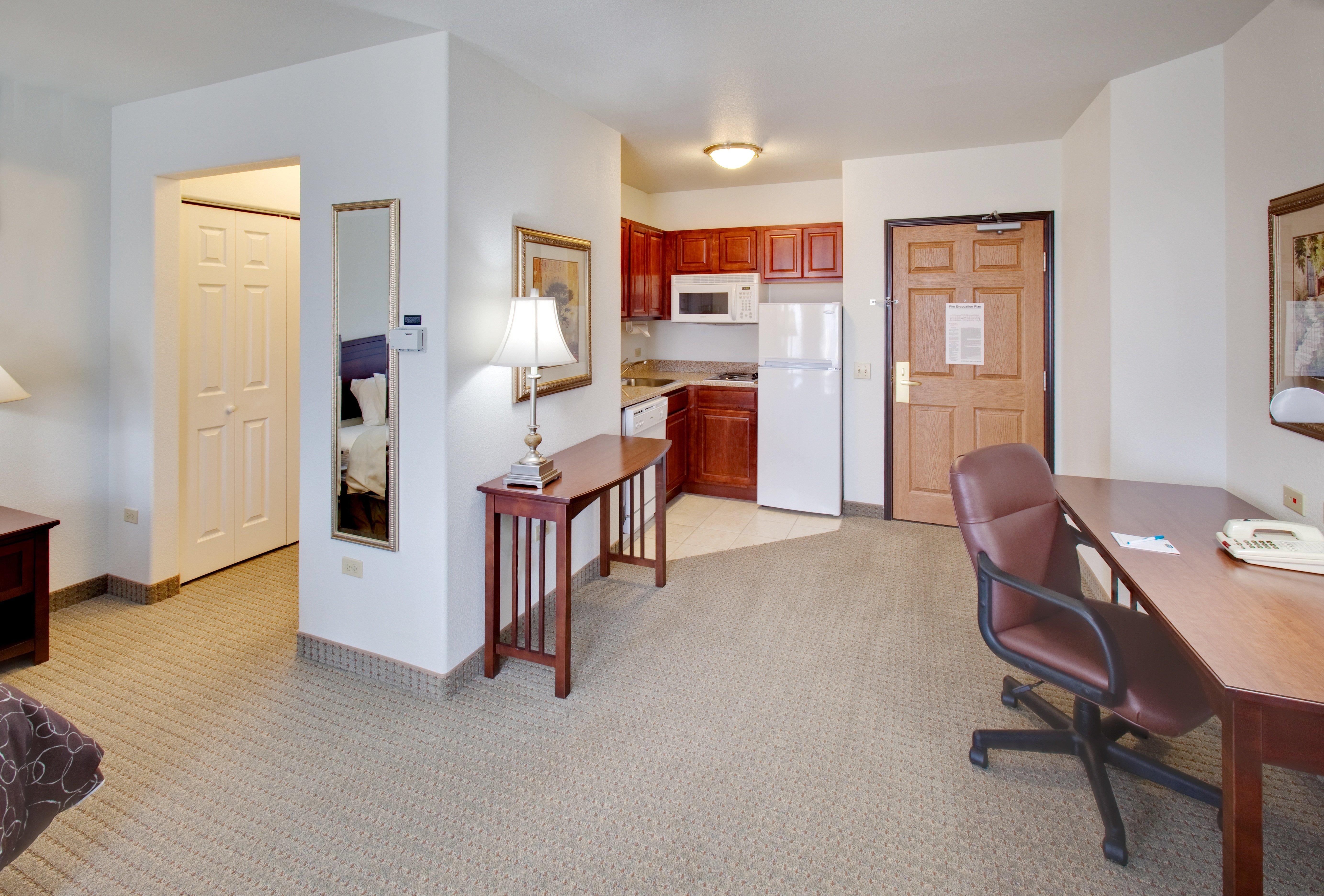 Staybridge Suites Rockford By Ihg Стая снимка