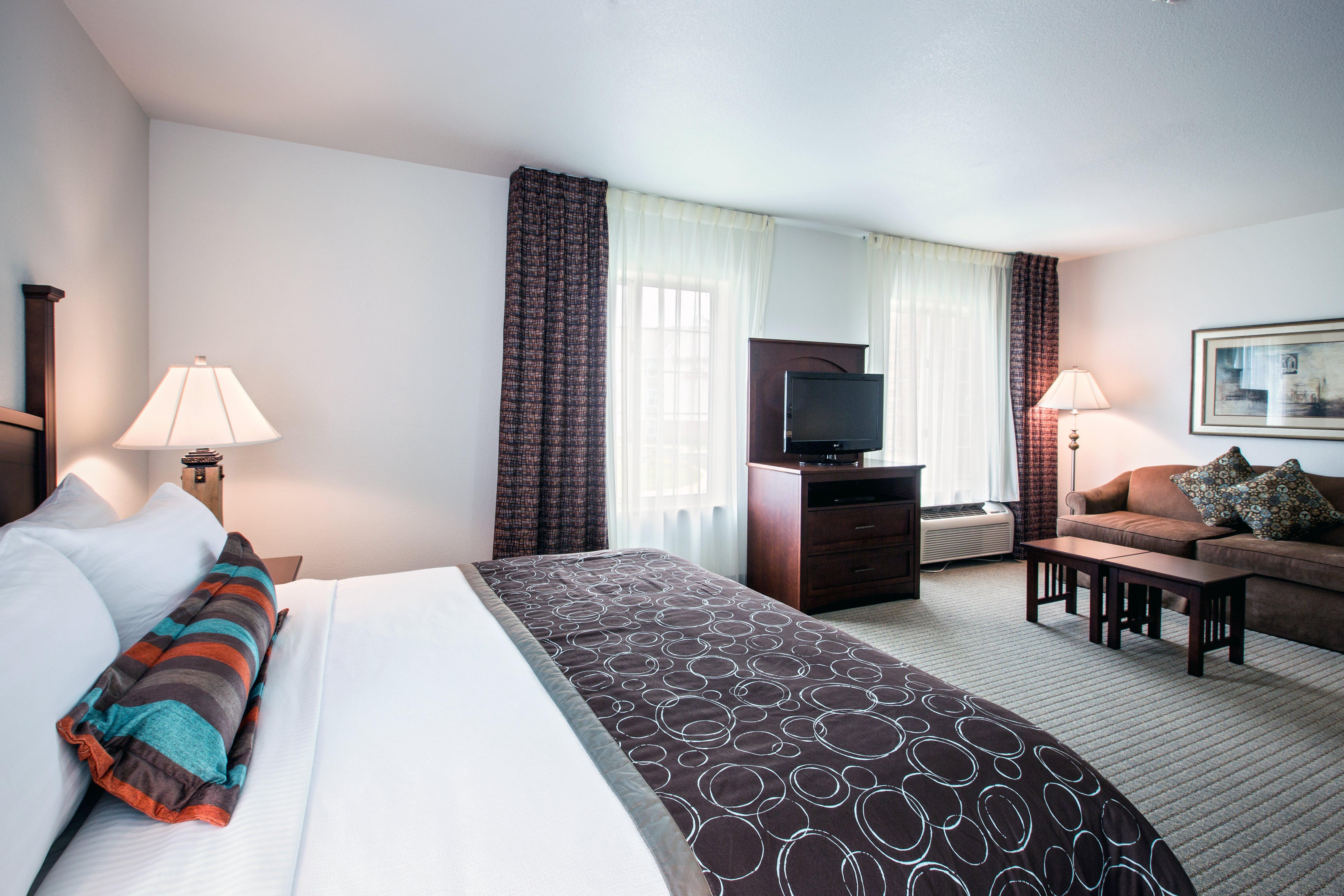 Staybridge Suites Rockford By Ihg Екстериор снимка
