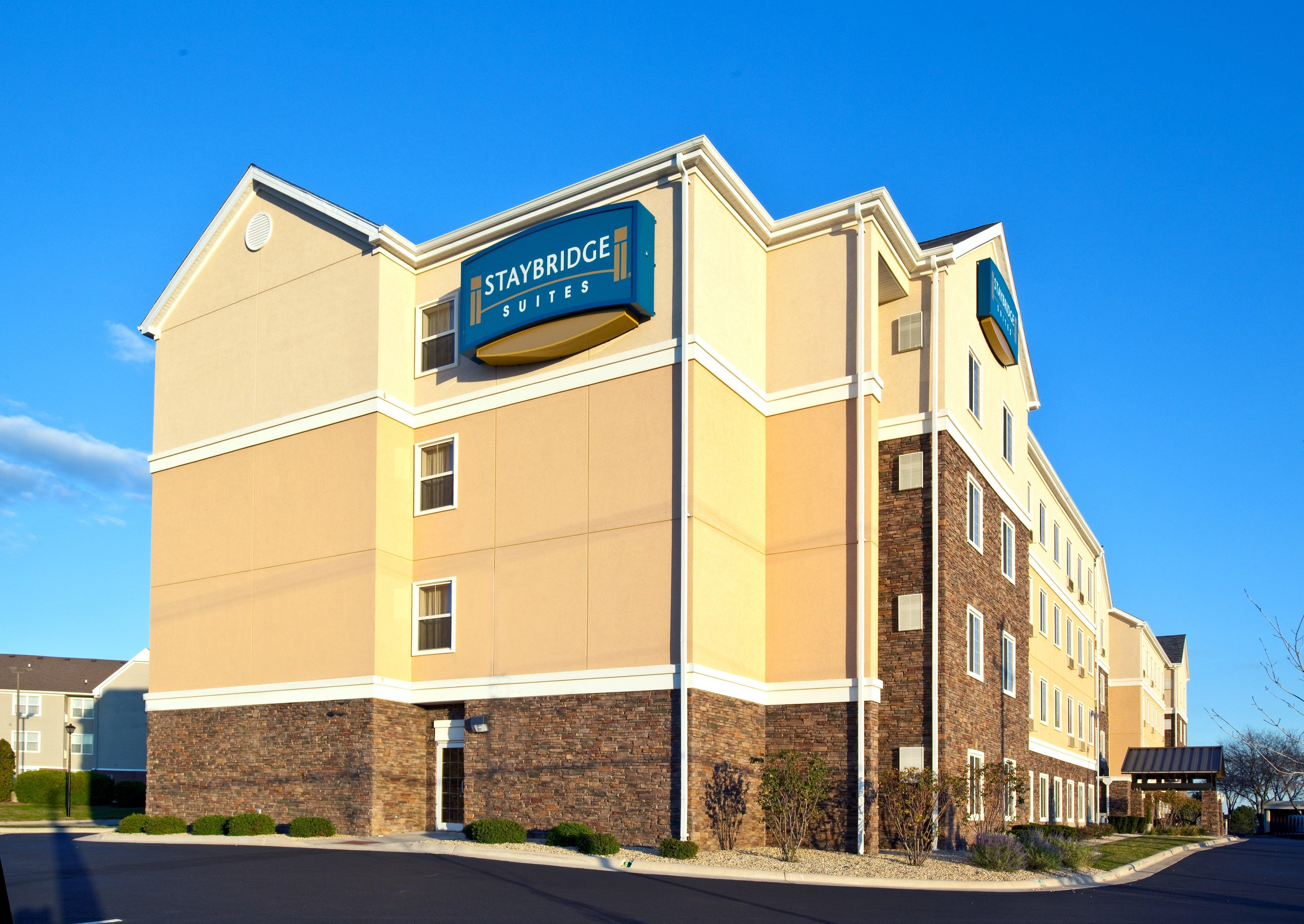 Staybridge Suites Rockford By Ihg Екстериор снимка