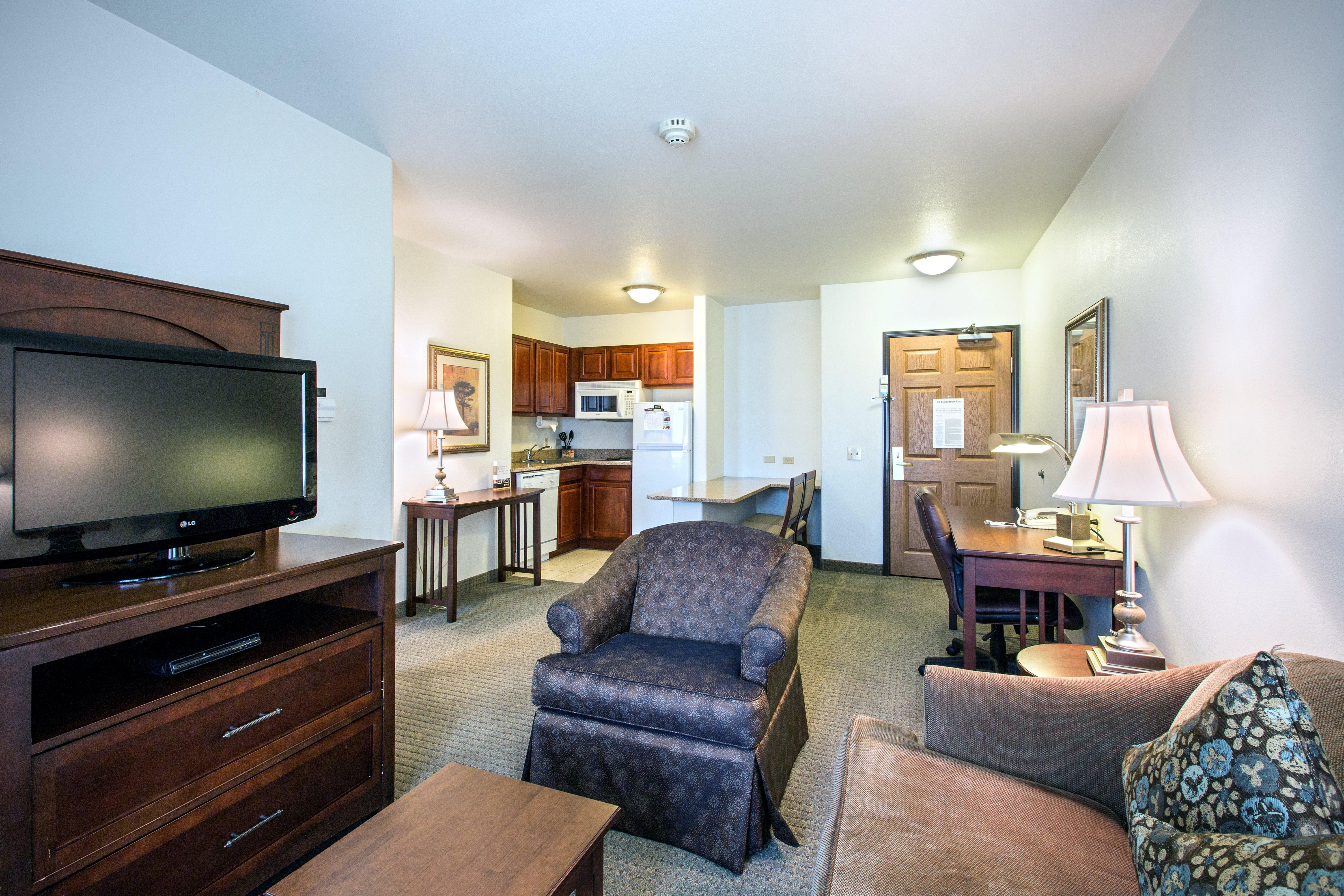 Staybridge Suites Rockford By Ihg Екстериор снимка