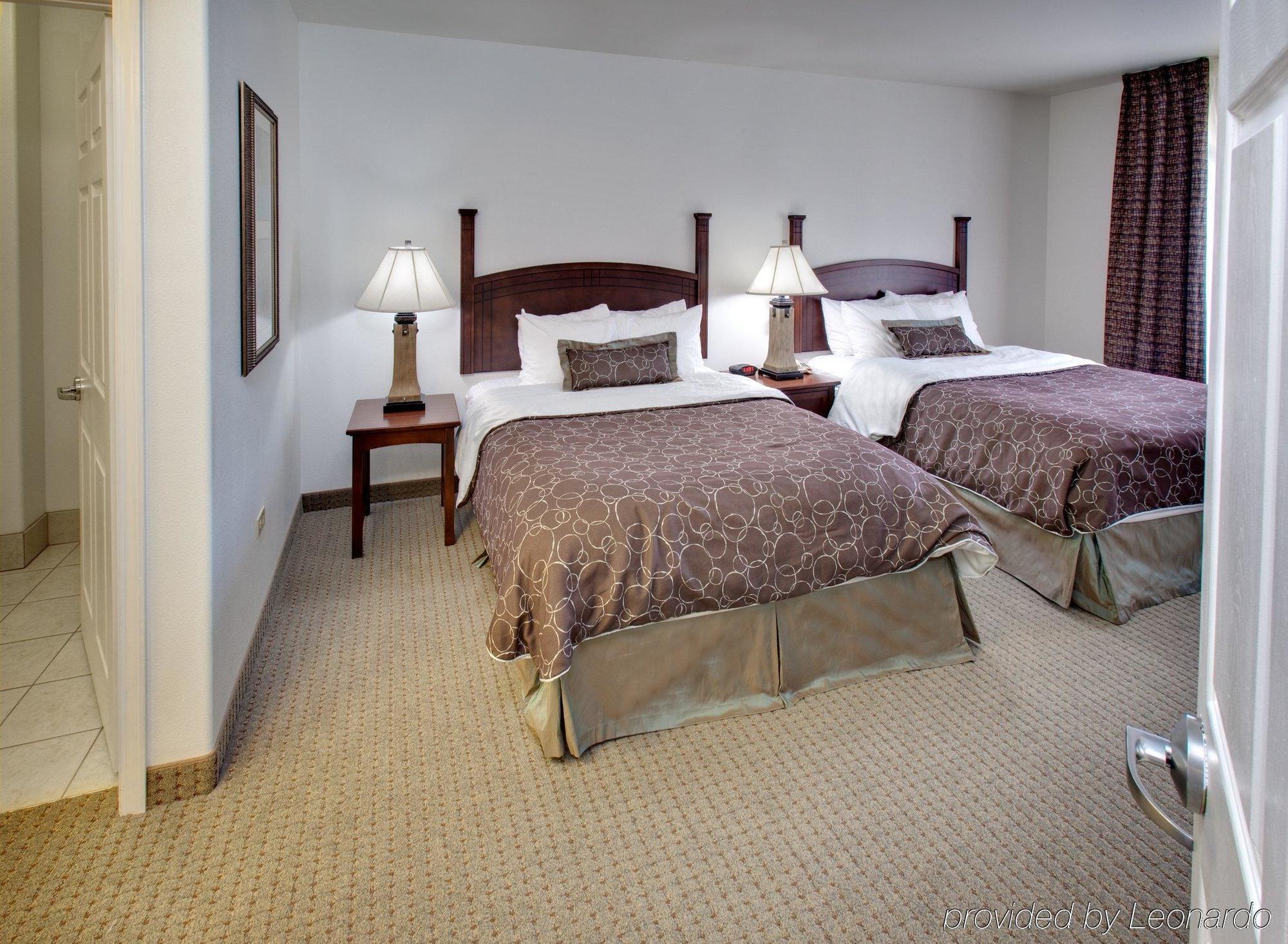 Staybridge Suites Rockford By Ihg Екстериор снимка