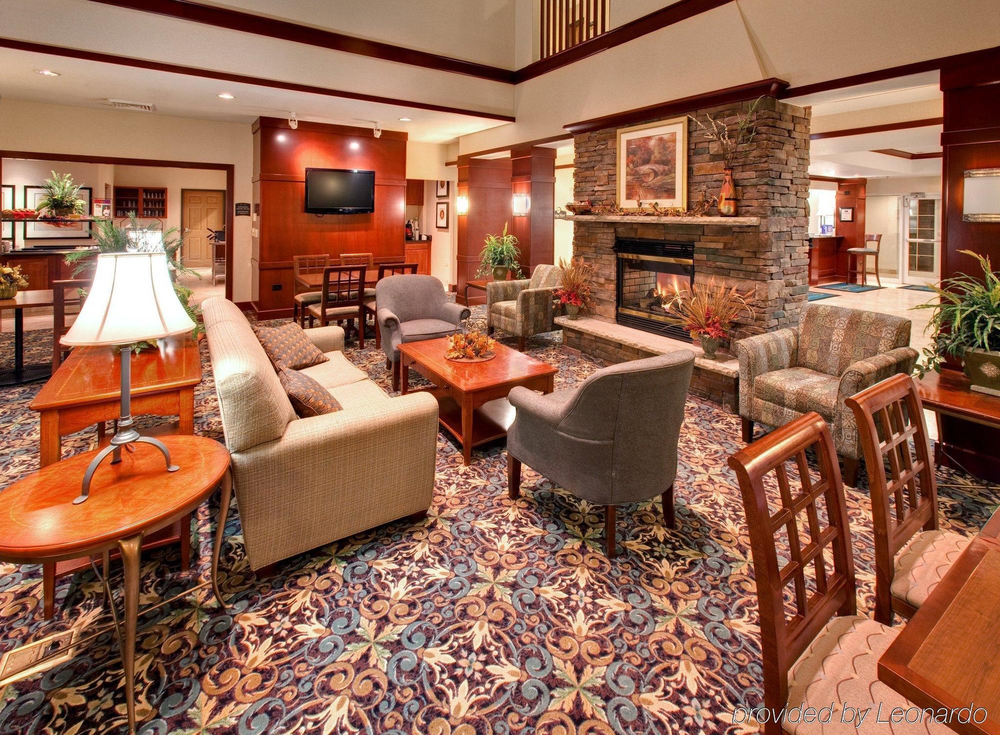 Staybridge Suites Rockford By Ihg Интериор снимка